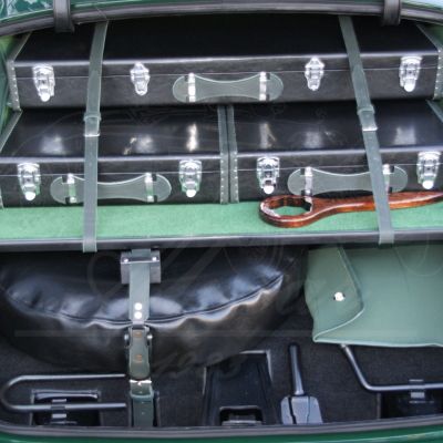 Mercedes Benz 220 (#9)