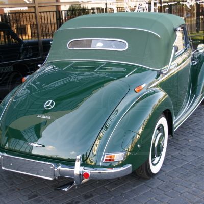 Mercedes Benz 220 (#2)