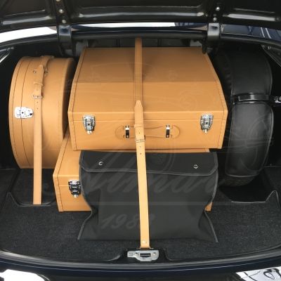 Mercedes Benz 220 S (#7)